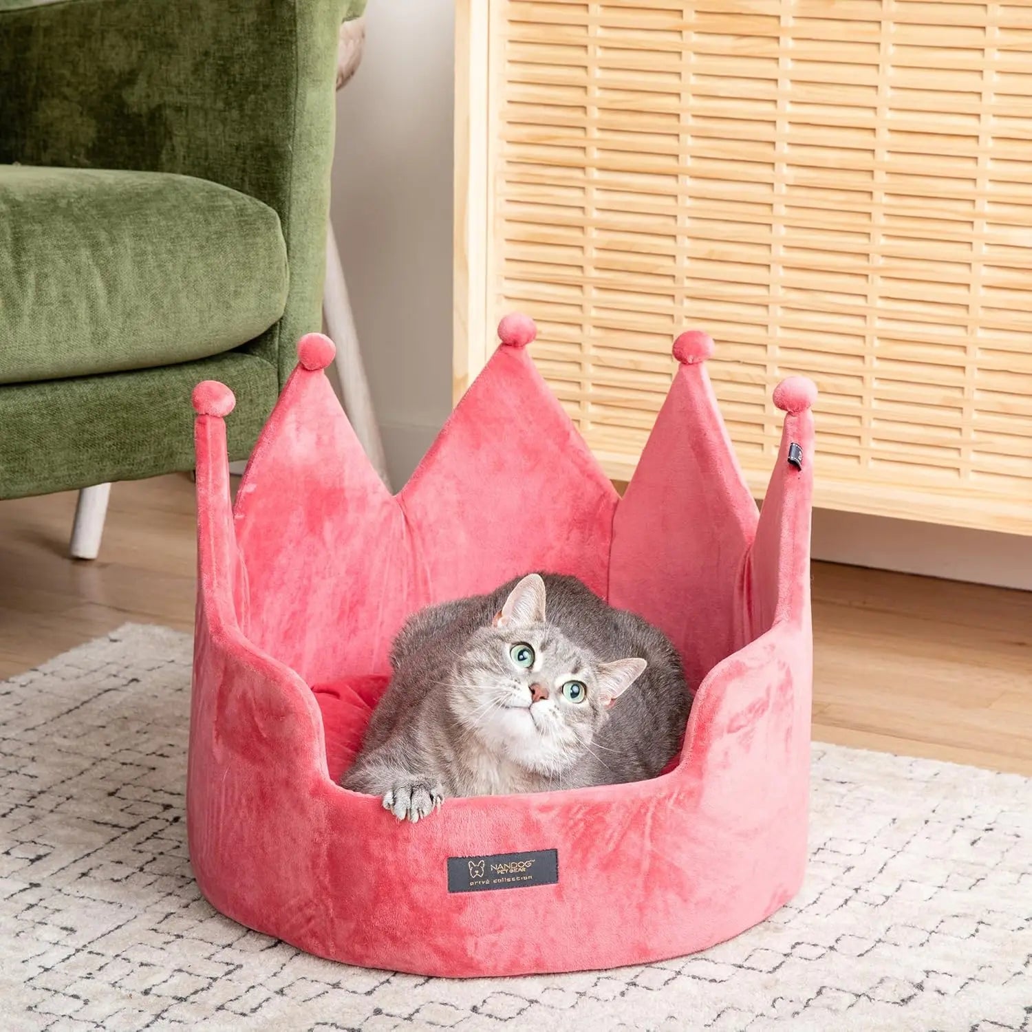 Cozy Crown Pet Bed